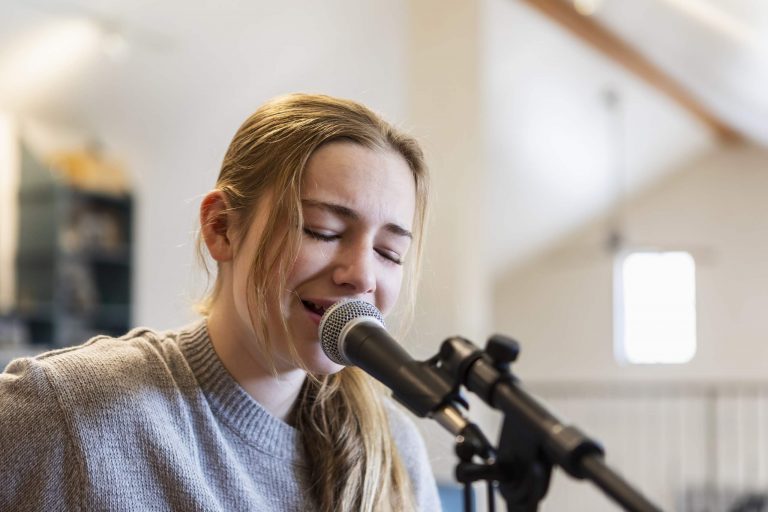 How to Sing in Tune: A Practical Guide to Better Pitch.